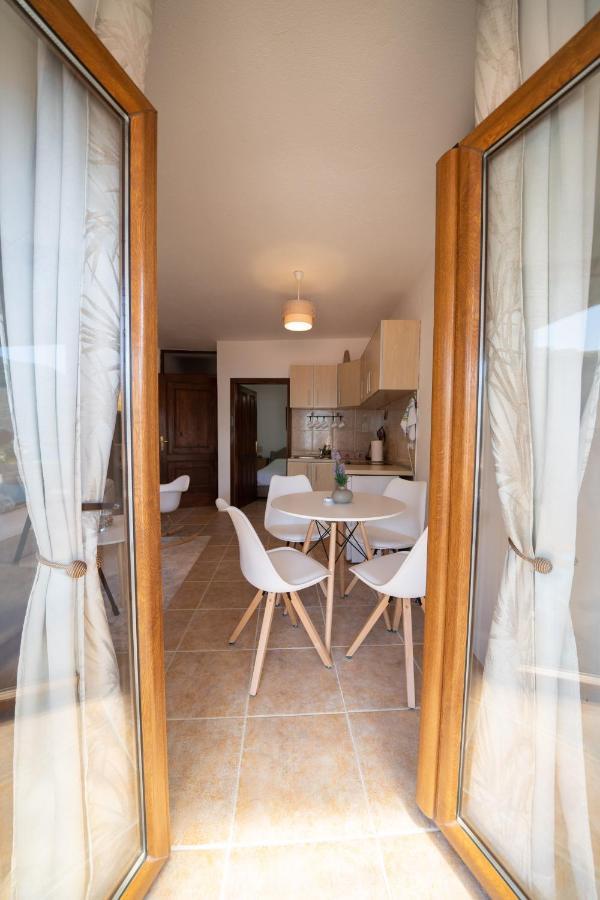 Apartments Franovic เปราสต์ ภายนอก รูปภาพ